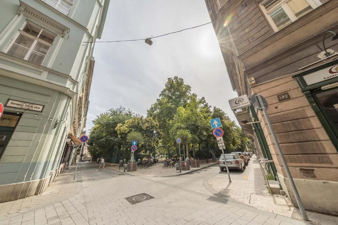Astoria Balcony Apartment Будапешт 0*,  Венгрия